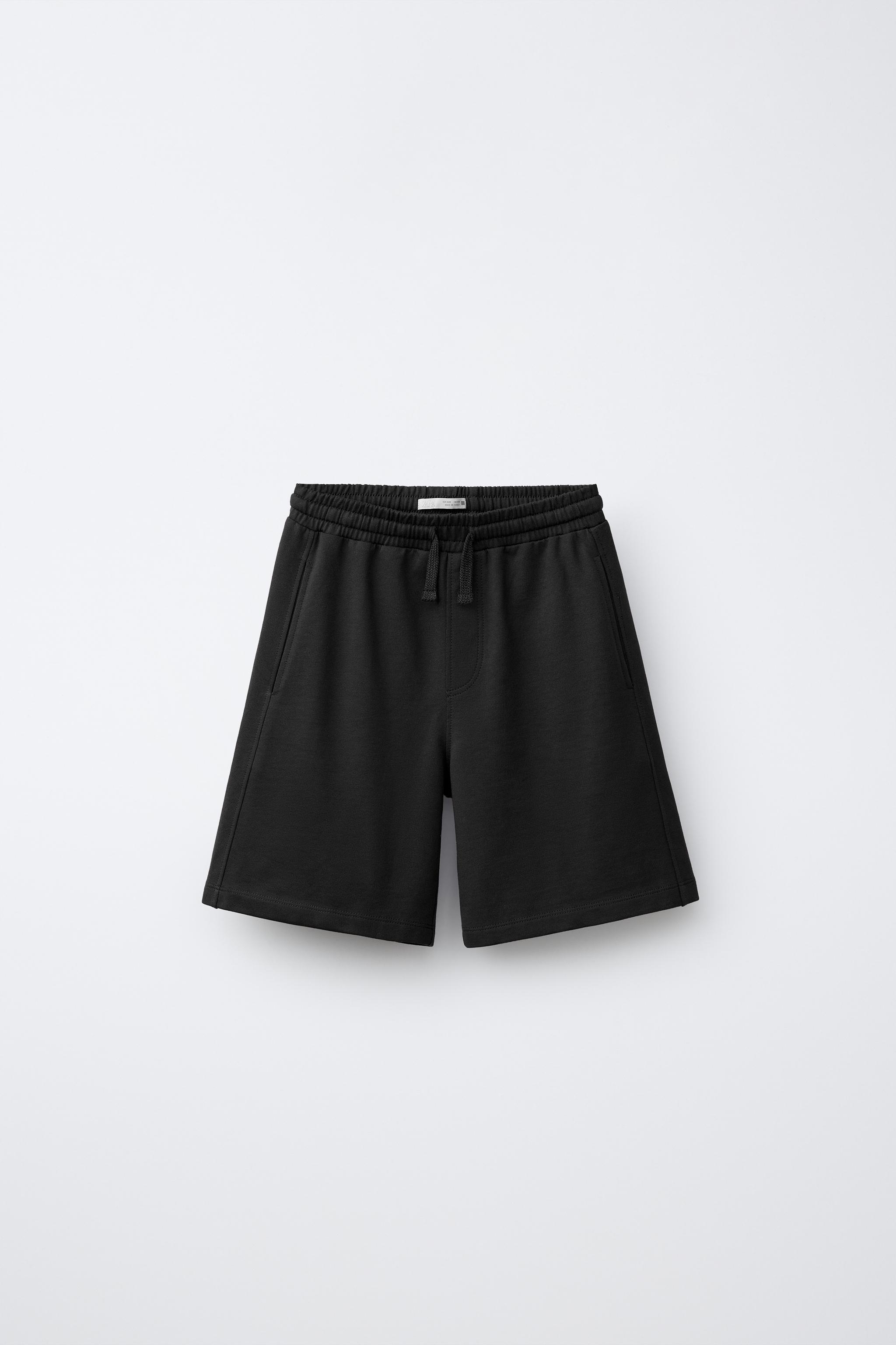 T-SHIRT AND SHORTS SET WITH TEXT